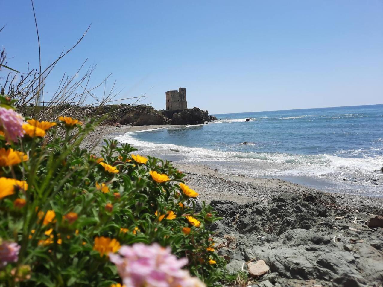 Casa De Mar Small Oasis Манилва Номер фото